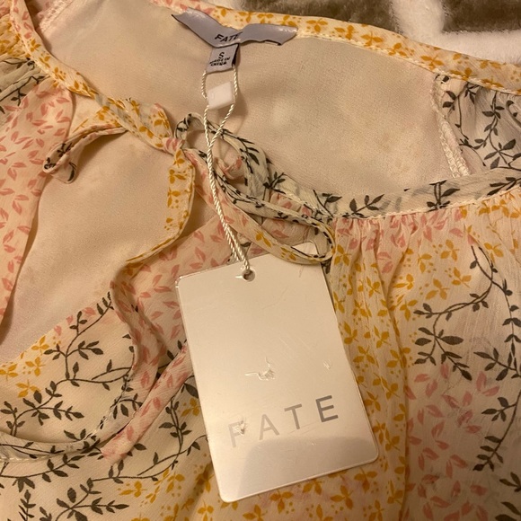 FATE Ditsy Printed Chiffon Blouse Sz S - Picture 10 of 12